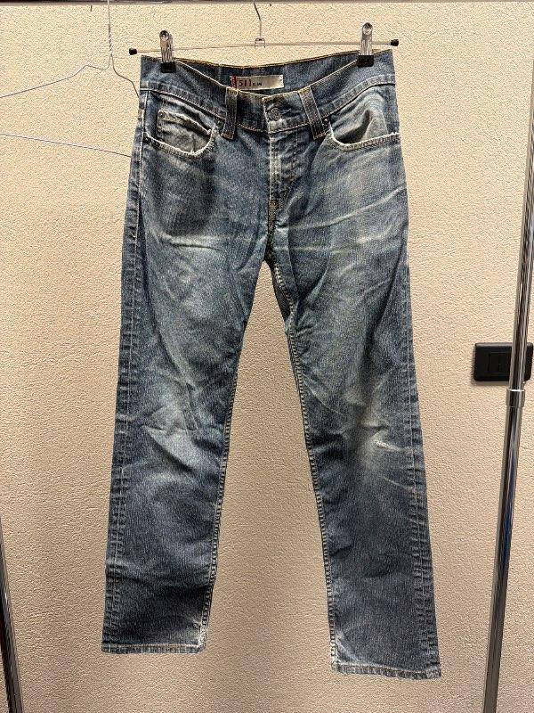 levis