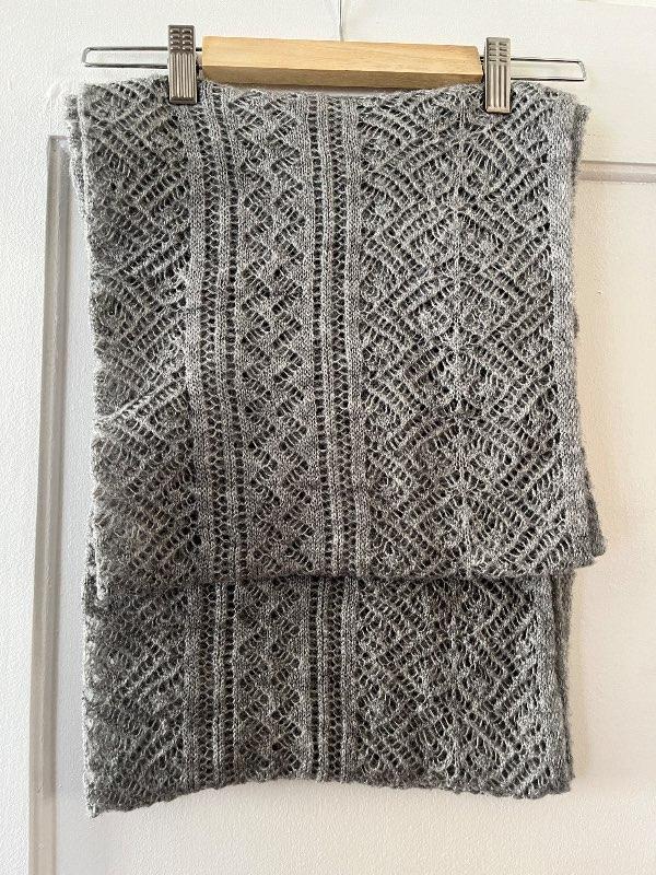ljósgrá trefill / light grey scarf