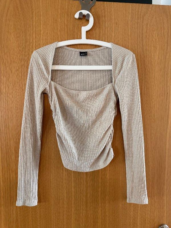 ljós langerma peysa Gina tricot