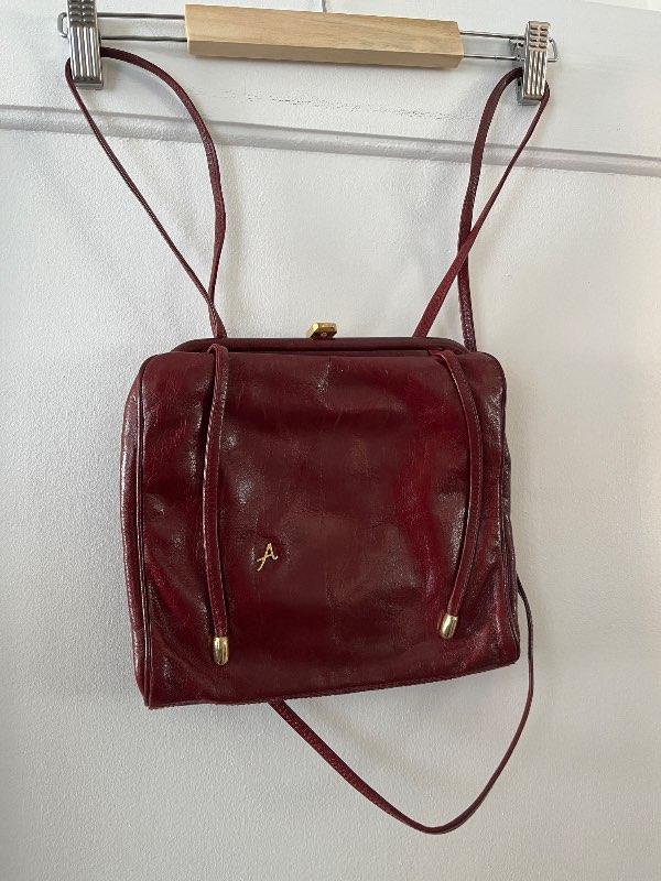 mini rauð handtaska / mini red handbag