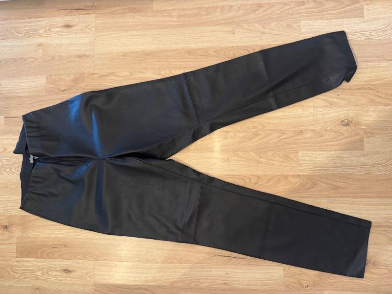 pleður buxur