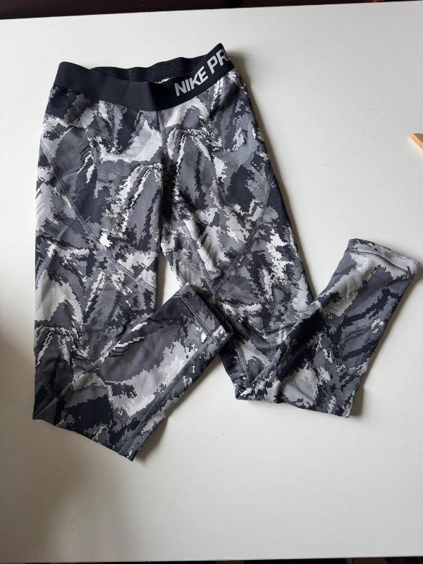 Nike leggings st.122/130 small