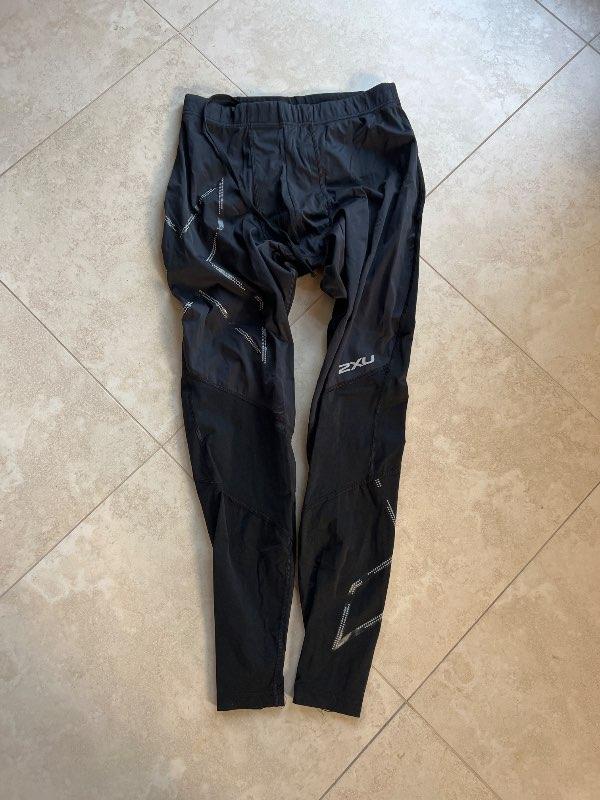 2XU hlaupabuxur karla