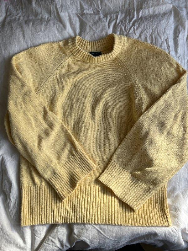 ASOS gul peysa