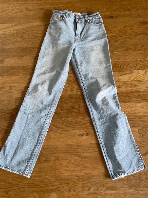 Abercrombie- the 90s straight