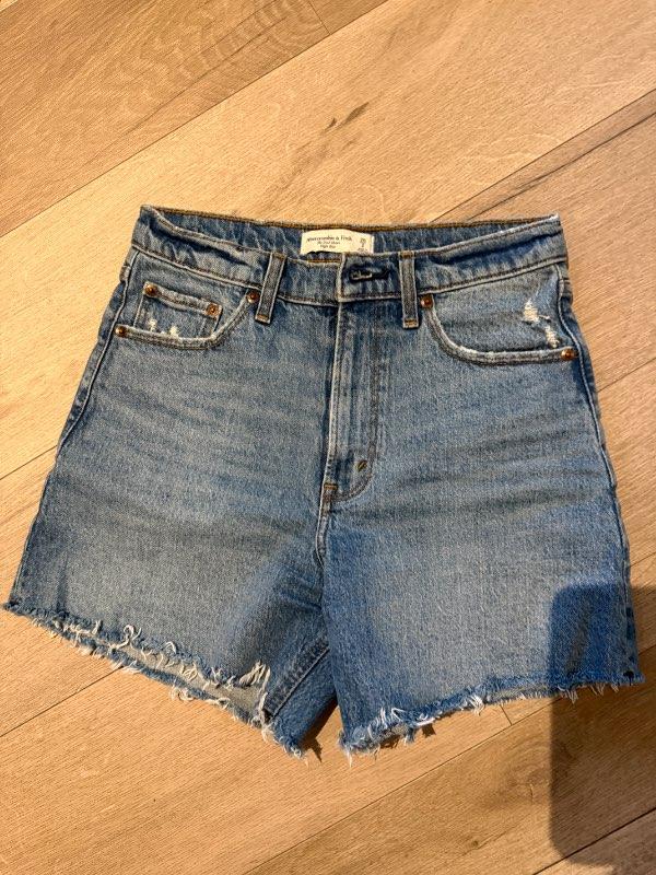 Abercrombie gallastuttbuxur