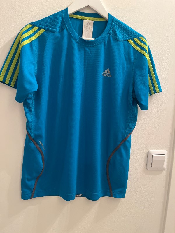 Adidas drifit bolur Ljósblár