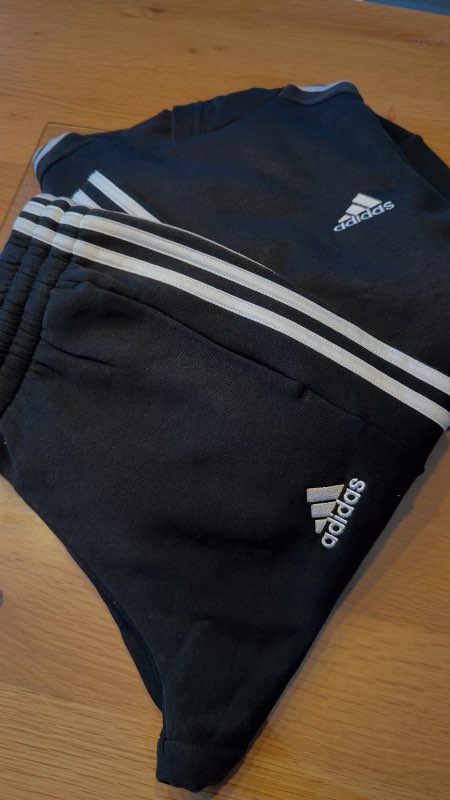 Adidas galli svartur