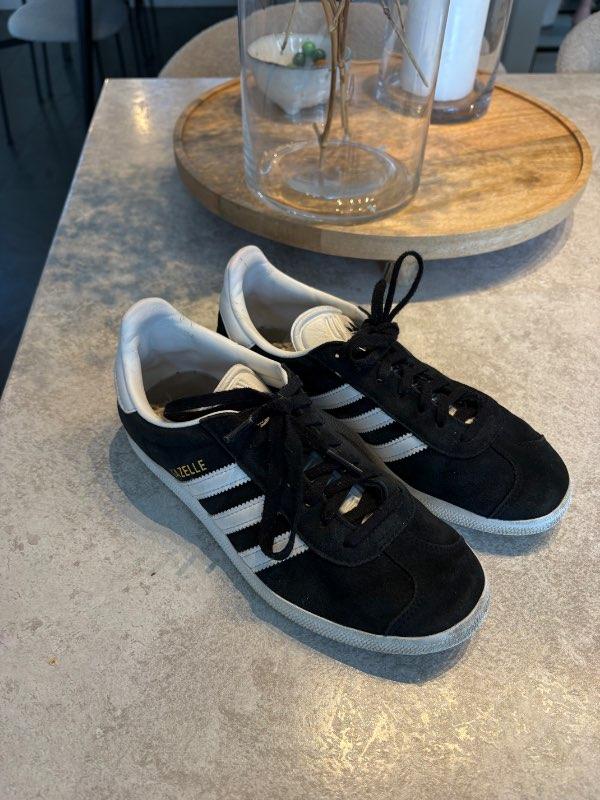 Adidas gazella svartir