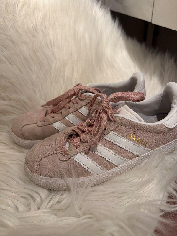 Adidas gazelle bleikir