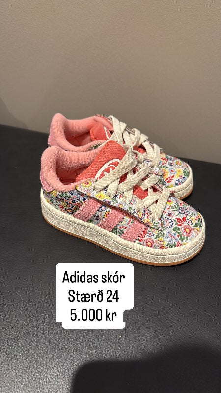 Adidas nýjir skór stærð 24