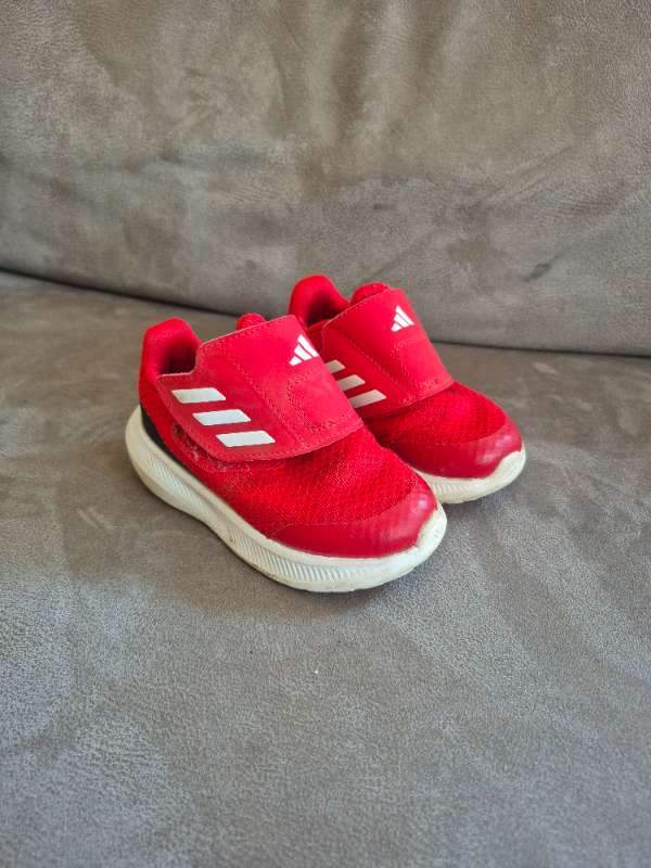 Adidas skór rauðir