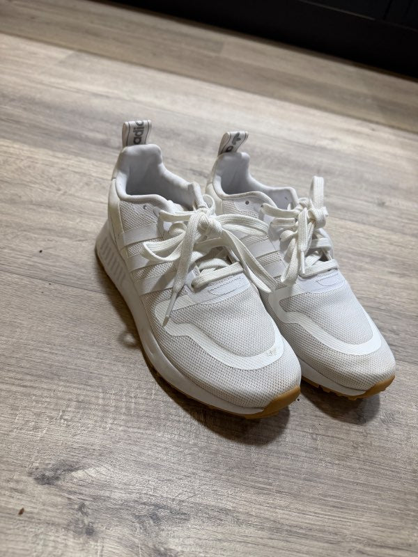 Adidas strigaskór