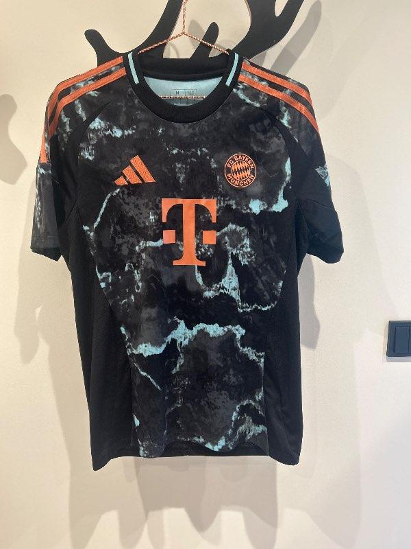 Adidas treyja Bayern Múnchen