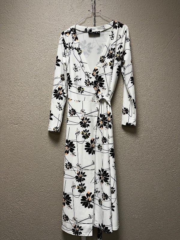 Anita Hirlekar wrapkjóll (eins og nýr)