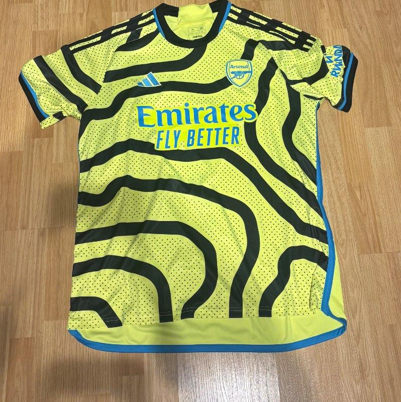 Arsenal treygja