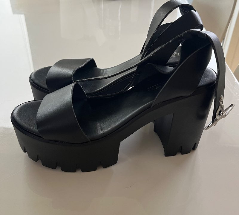 Asos svartir hælaskór - ónotaðir