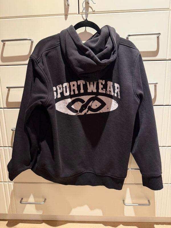 B&L sportswear peysa