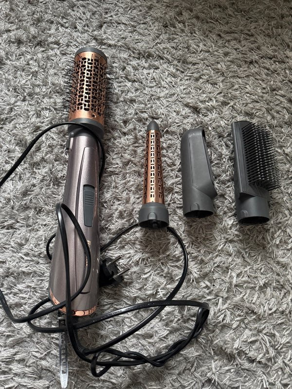 Babyliss hárblásari+auka hausar (mjög vel farið)