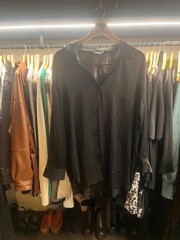 BananaRepublic skyrta svört
