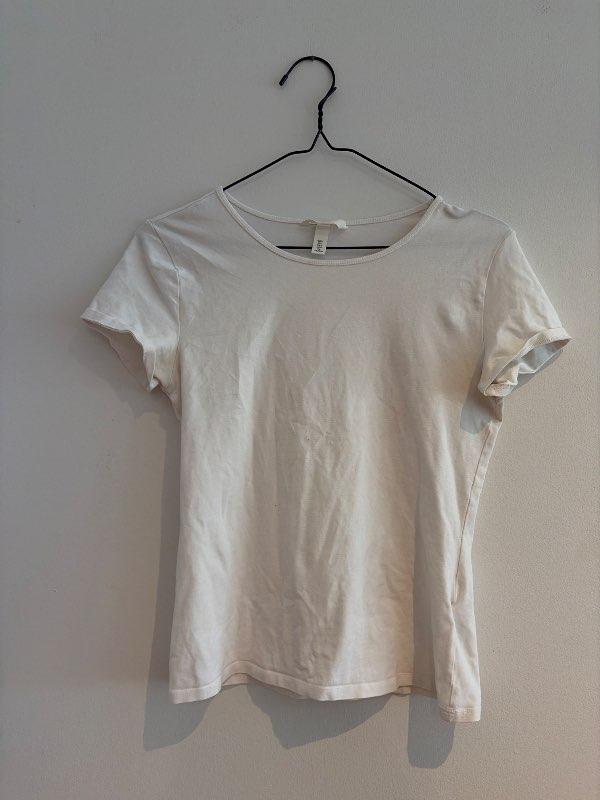 Basic hvítur bolur úr H&M