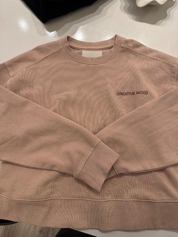 Beige zara peysa