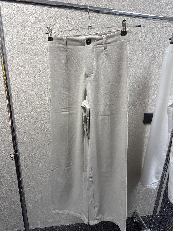 Bershka khaki buxur