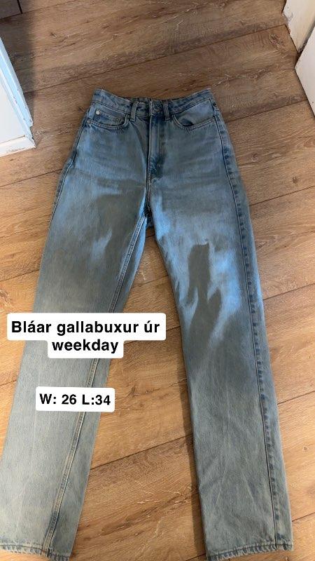 Bláar gallabuxur úr weekday