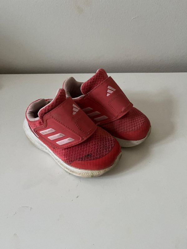 Bleikir Adidas barnaskór