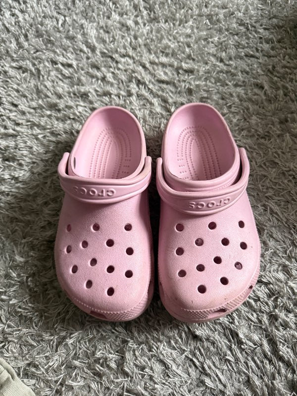 Bleikir crocs