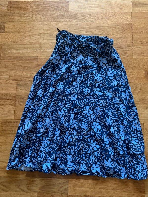 Blue skirt