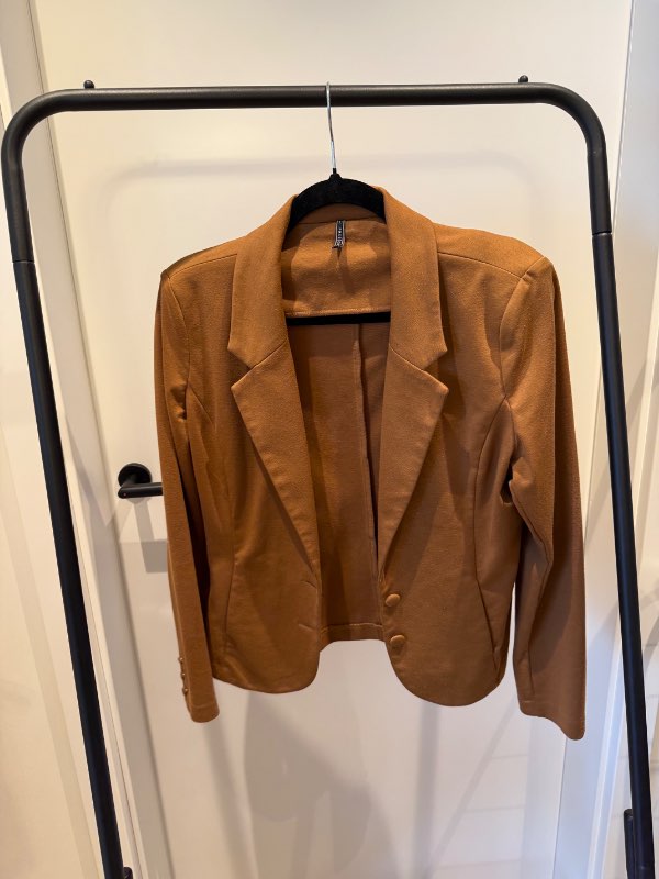 Brúnn blazer