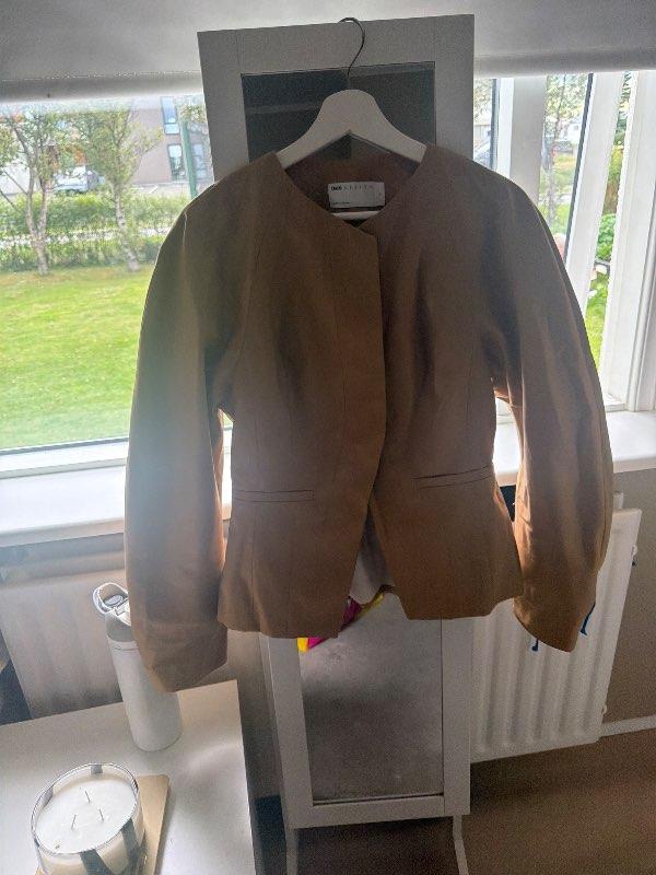 Brúnn blazer