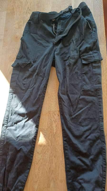 Buxur með vösum
