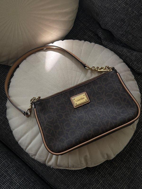 Calvin Klein taska – brún