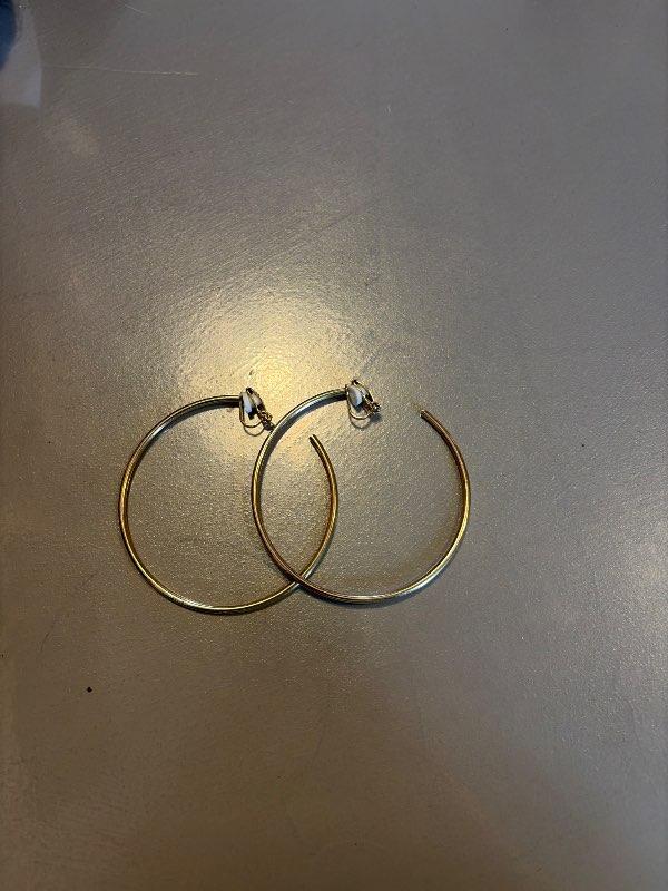 Clip on eyrnalokkar