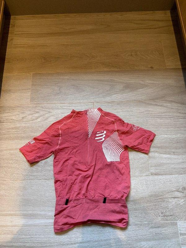 Compressport L bleikur