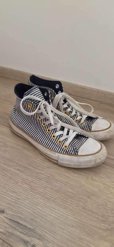 Converse röndóttir