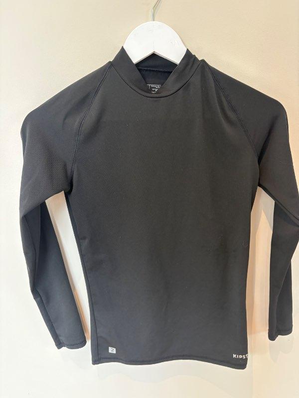 Decathlon innanundirpeysa
