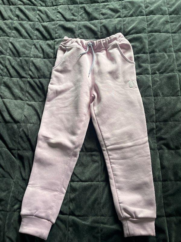 Disrikson pink pants