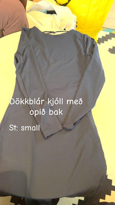 Dökkblár kjóll opið bak