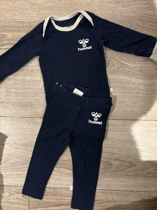 Dökkblátt Hummel sett