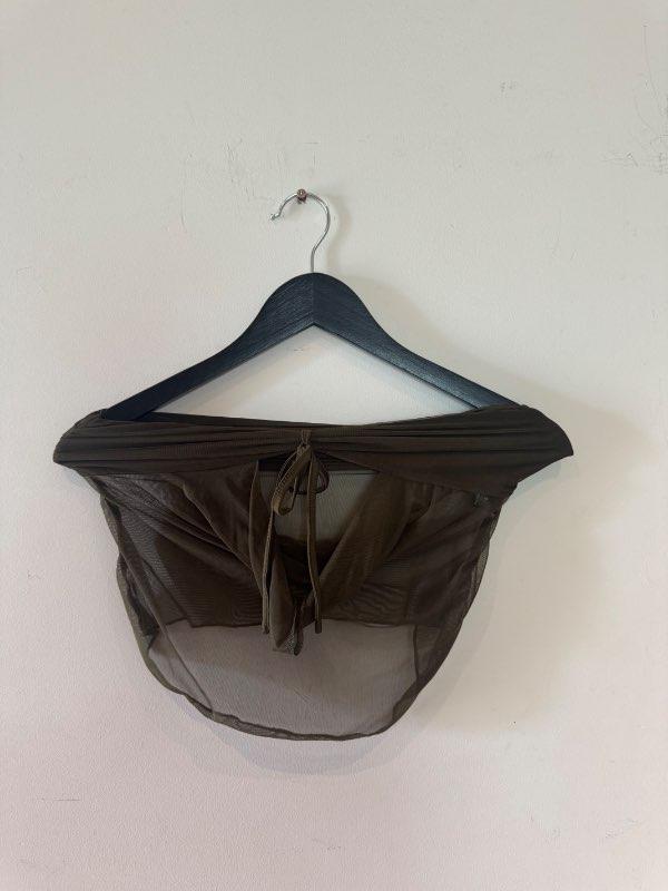 Dökkgrænn off shoulder bolur