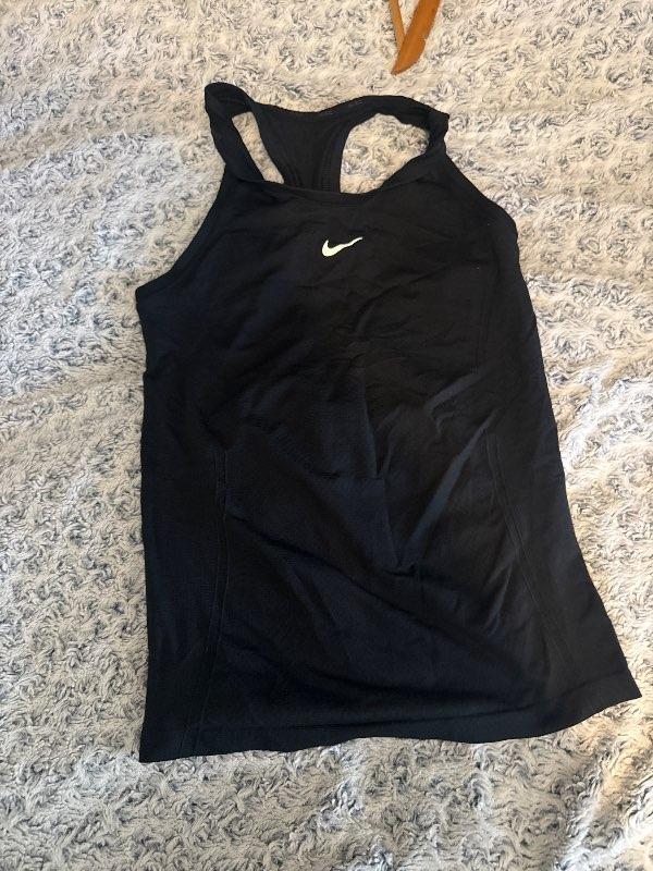 Dri fit íþróttabolur, svartur