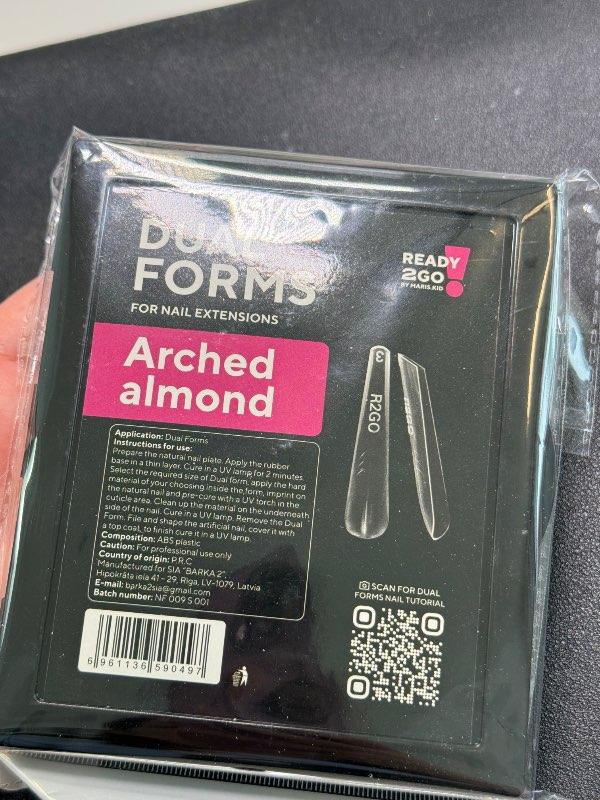 Dual form arched almond