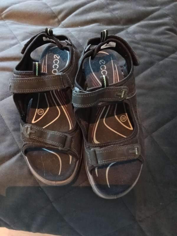 Ecco sandalar