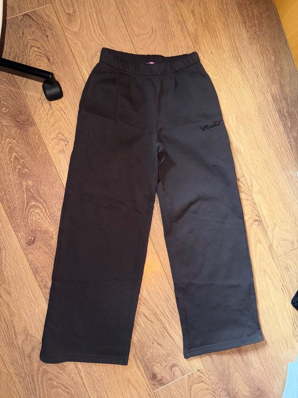 Edikted joggingbuxur