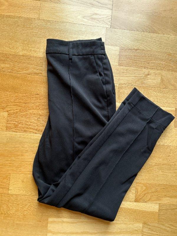 Fínar buxur (E)