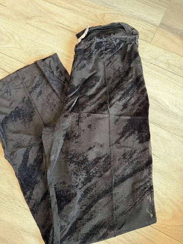 Gestuz blúndubuxur