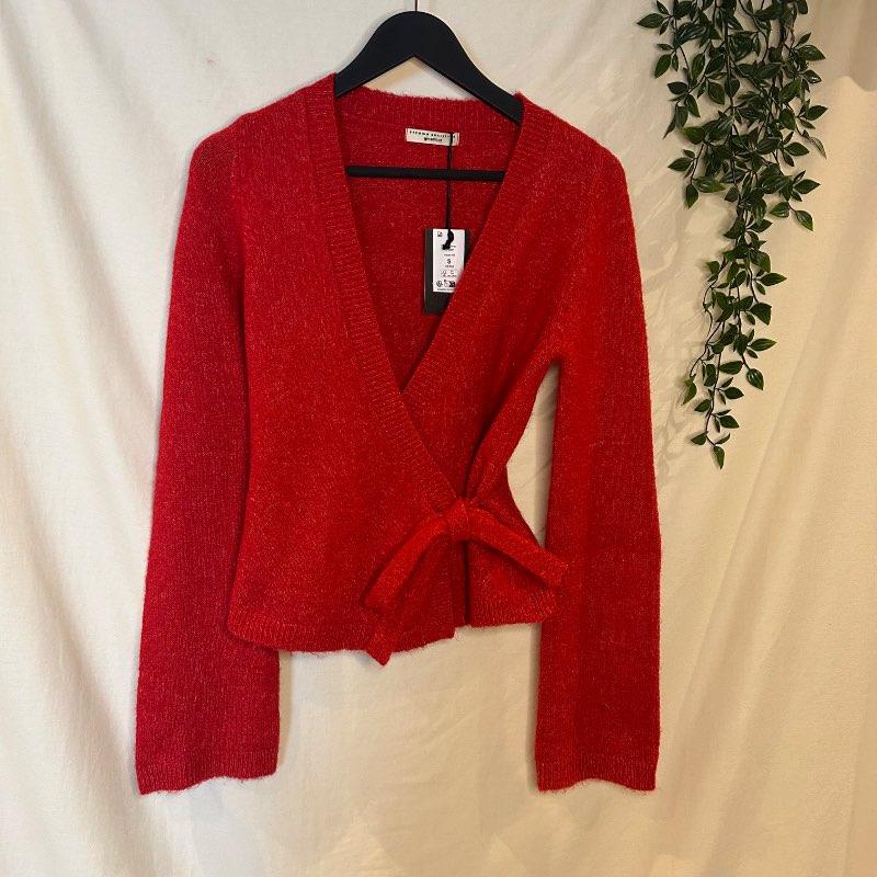 Gina tricot ný rauð wrap peysa